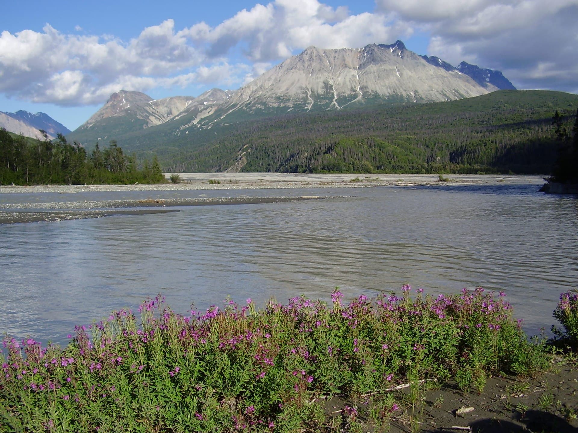 Tatshenshini-Alsek Provincial Park: Rafting and Wilderness in British Columbia’s Far North