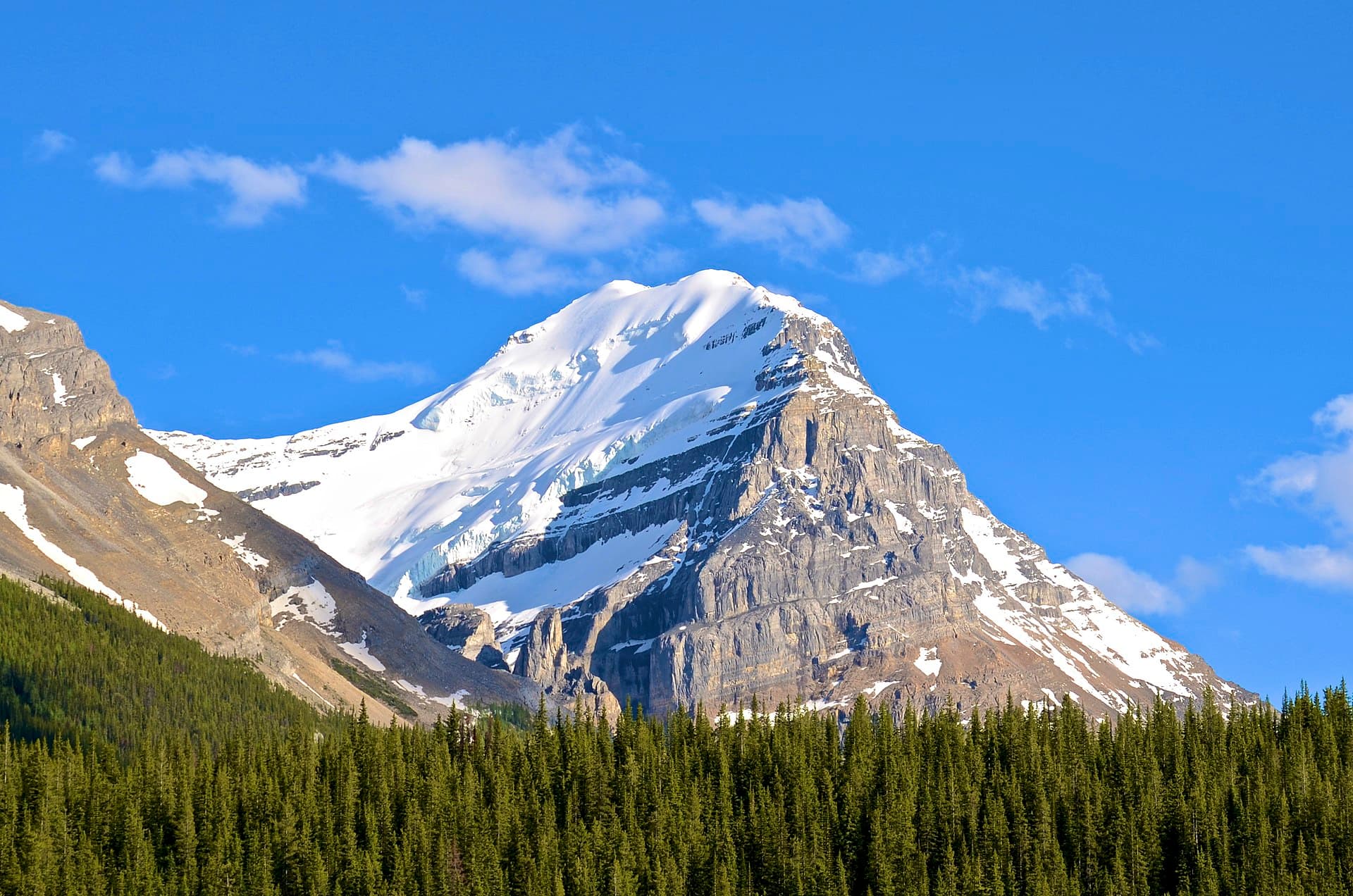 Mount Victoria: Hiking the Iconic Peak Above Lake Louise in Banff