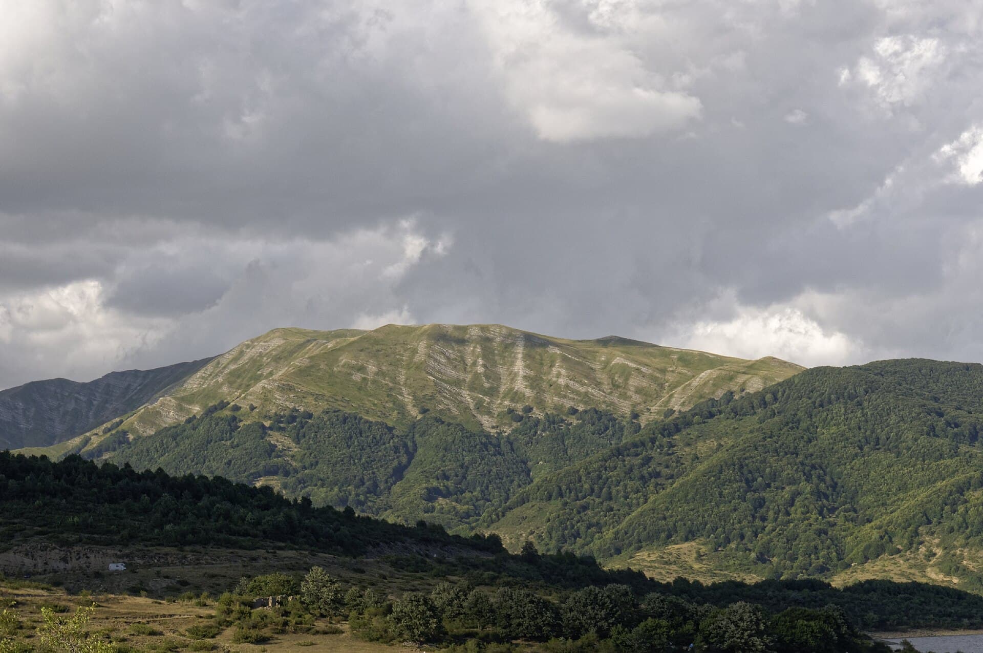 Monte di Mezzo: Hiking the Wild Ridges of Abruzzo’s Monti della Laga