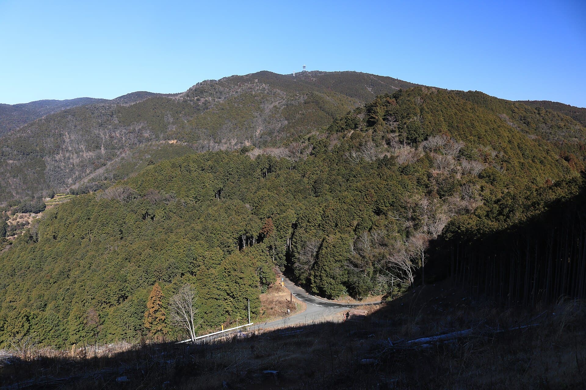 Mount Tonmaku: Hiking the Quiet Ridges of Shinshiro