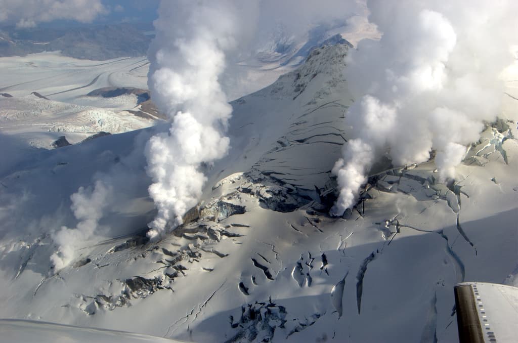 Fourpeaked Mountain: Alaska’s Remote Volcanic Peak on the Kenai Peninsula