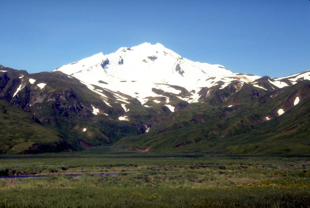 Mount Recheshnoi: Hiking Alaska’s Remote Aleutian Volcano on Umnak Island