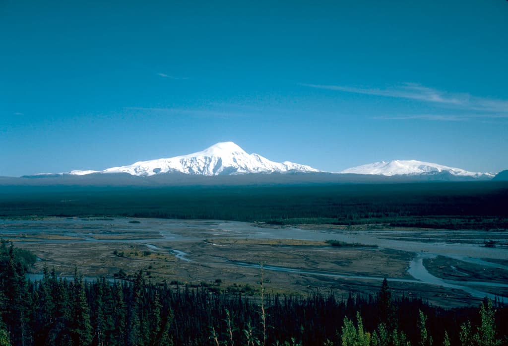 Mount Sanford: Alaska’s Remote Volcanic Peak in Wrangell-St. Elias