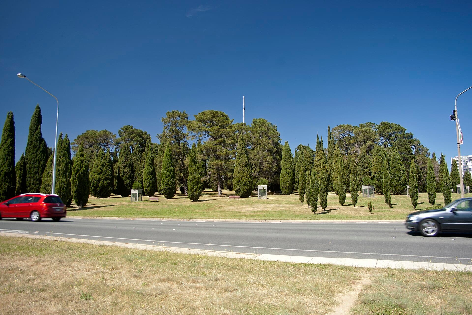City Hill: Canberra’s Central Park with Panoramic Parliamentary Views