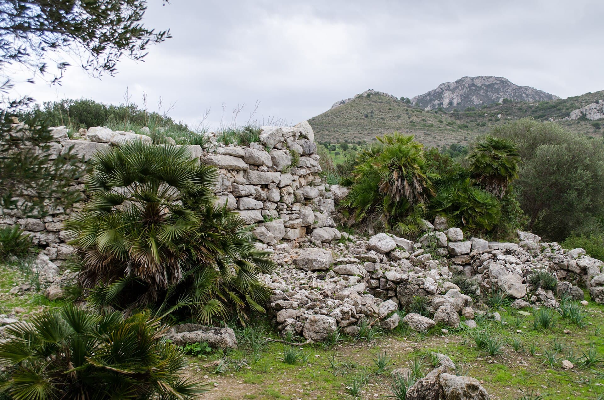 Es Claper des Gegant: A Talayotic Megalith in Mallorca’s Countryside
