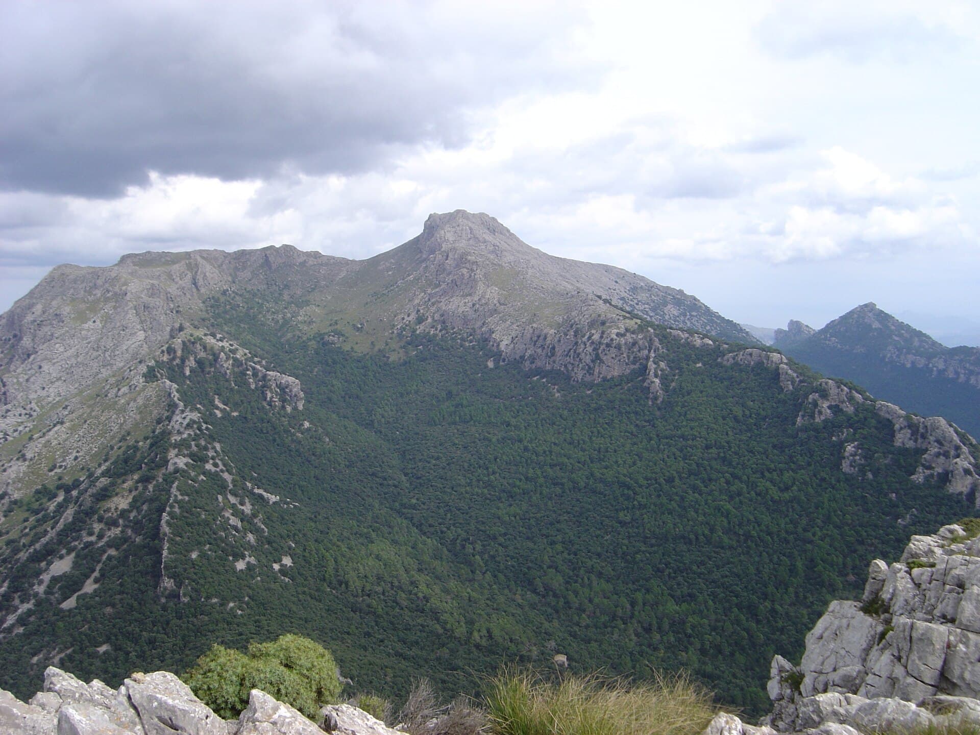 Puig de Massanella: Hiking Mallorca’s Second-Highest Peak in the Tramuntana Range