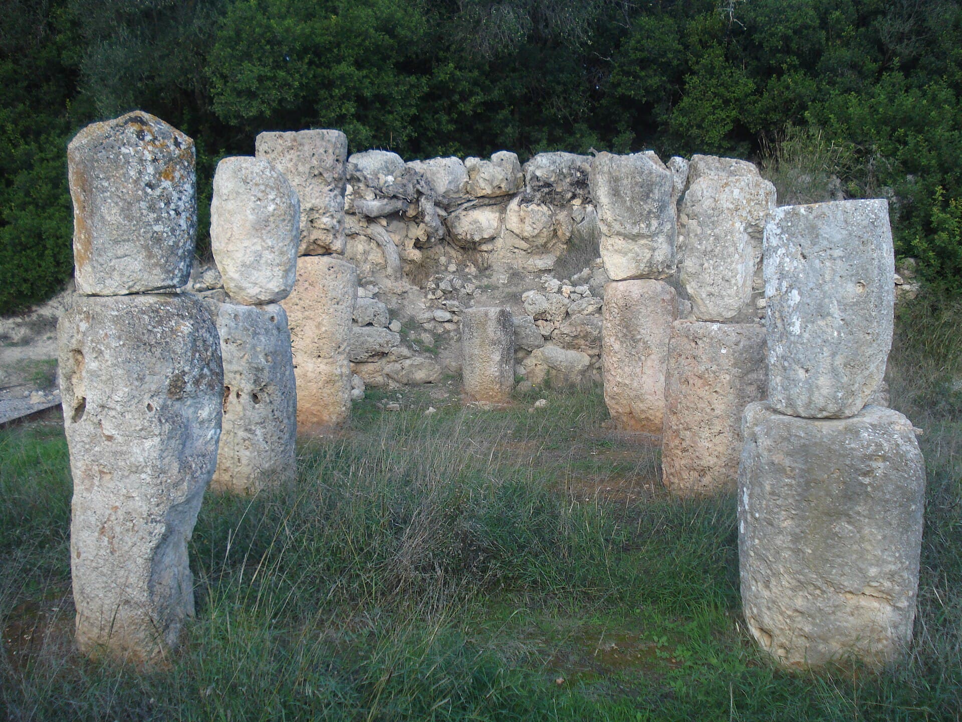 Temple Talaiòtic de Son Corró: Mallorca’s Ancient Talayotic Sanctuary