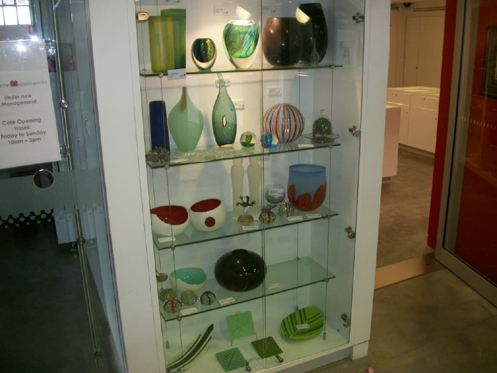 Canberra Glassworks: Live Glassblowing and Contemporary Art in Kingston
