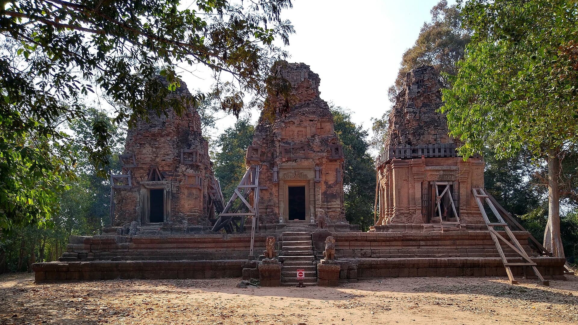 Bat Chum: A Quiet 10th-Century Temple Sanctuary Near Angkor Wat