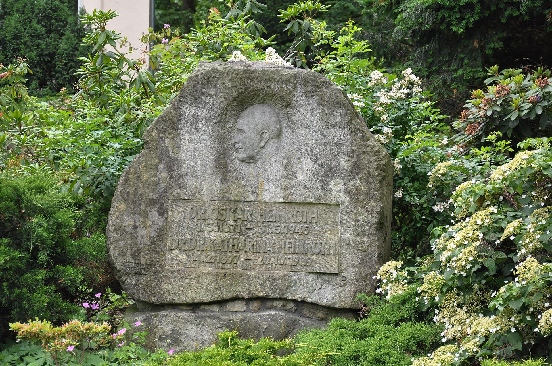 Oskar and Katharina Heinroth Memorial Stone: Quiet Tribute in Bremen’s Mitte