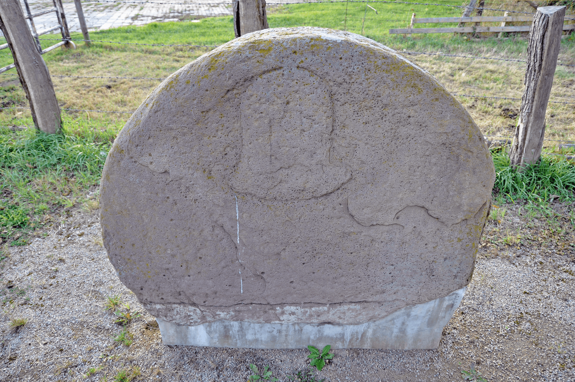 Glockenstein: Bremen’s Ancient Glacial Boulder Monument