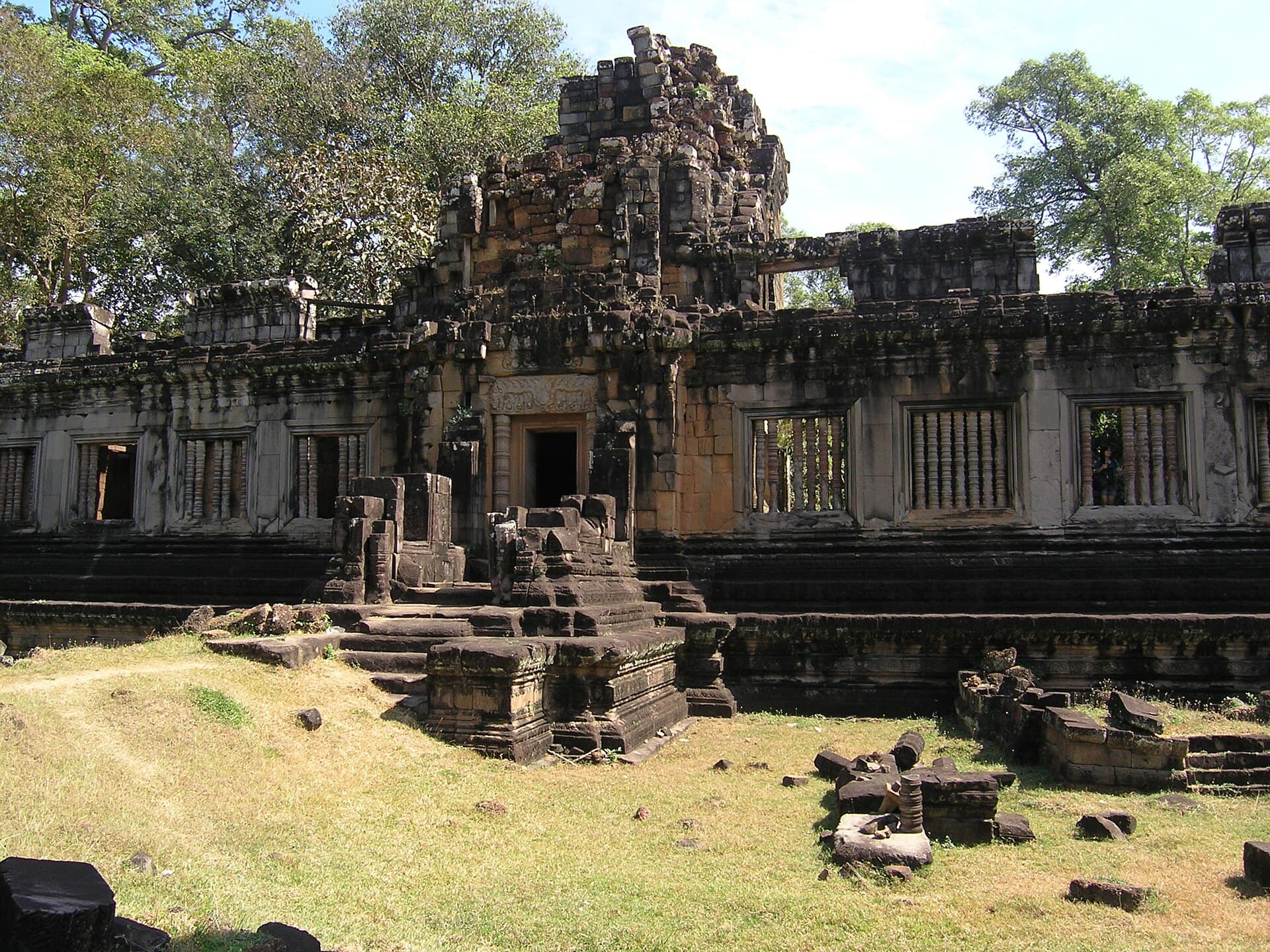 The Mysterious Khleangs of Angkor Thom