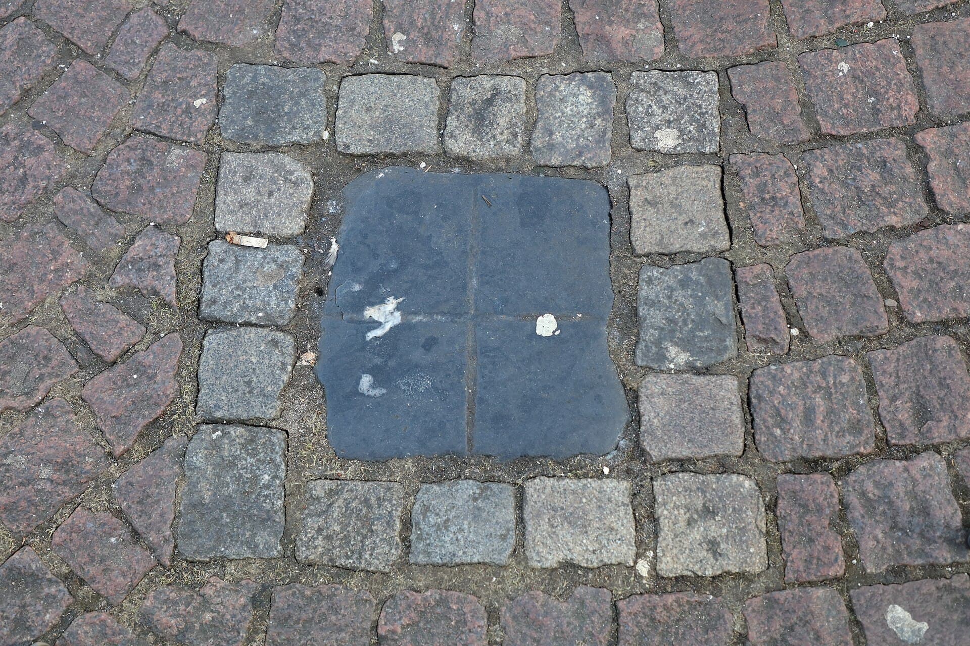 Spuckstein – Gesche Gottfried: Bremen’s Notorious Poisoner Monument