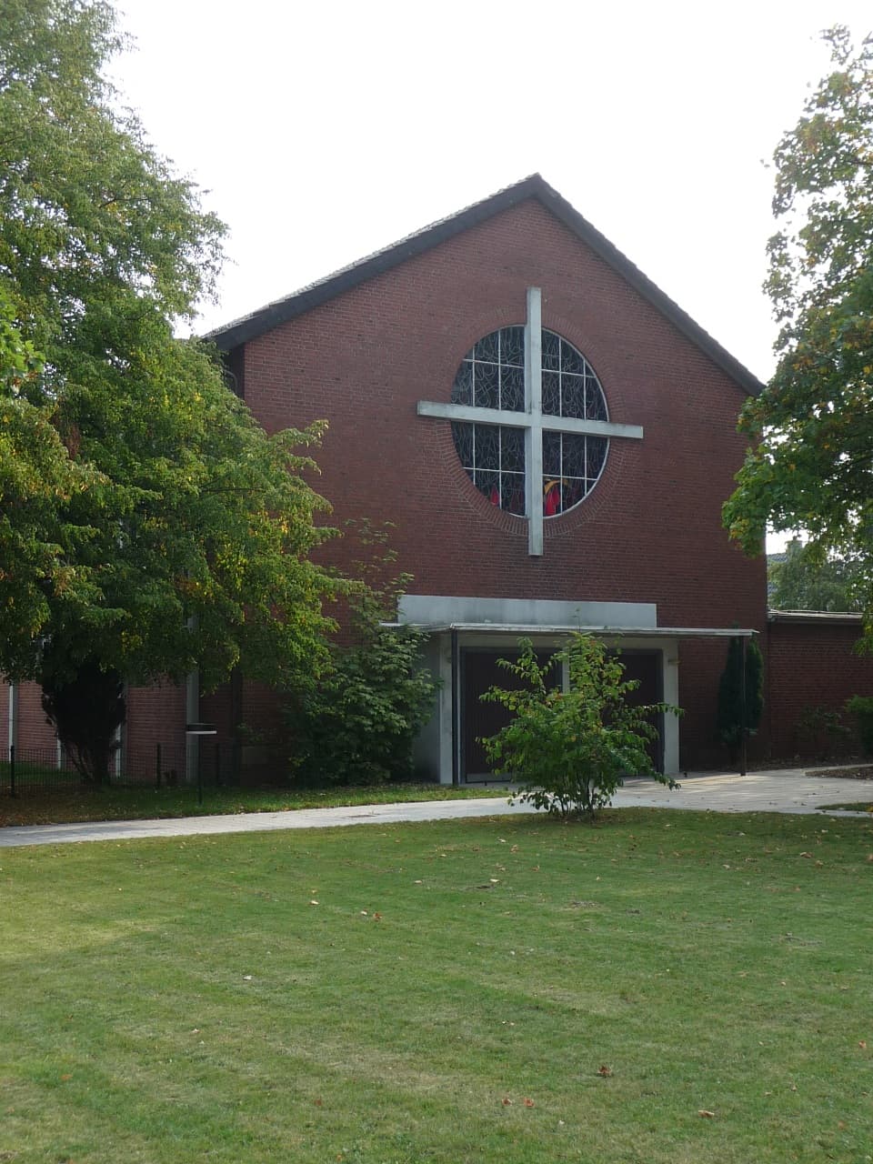 Heilig Kreuz Church: Historic Sanctuary in Blumenthal, Bremen