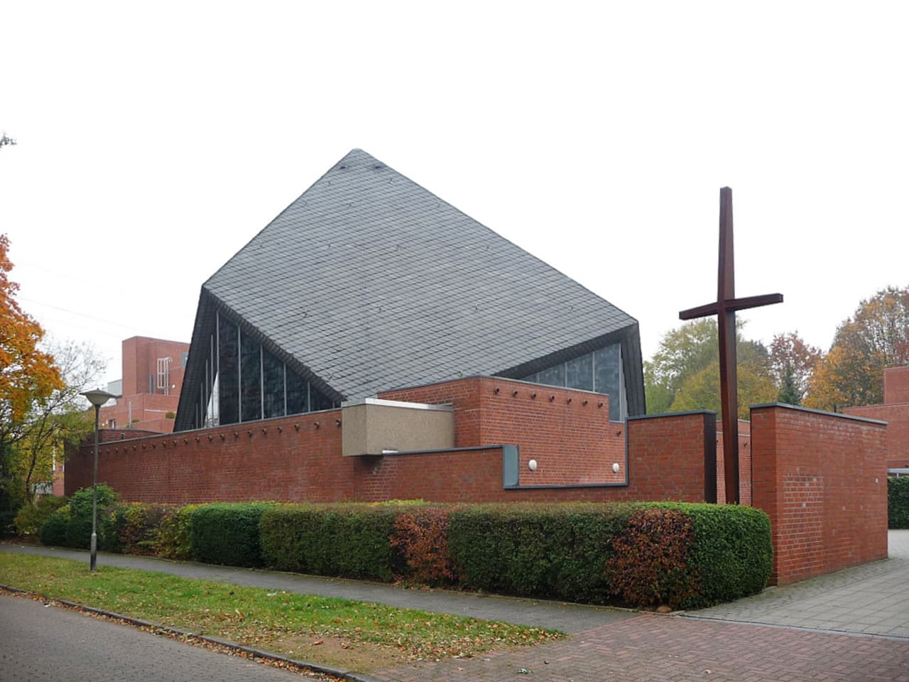 St. Birgitta Church: A Tranquil Modern Sanctuary in Bremen