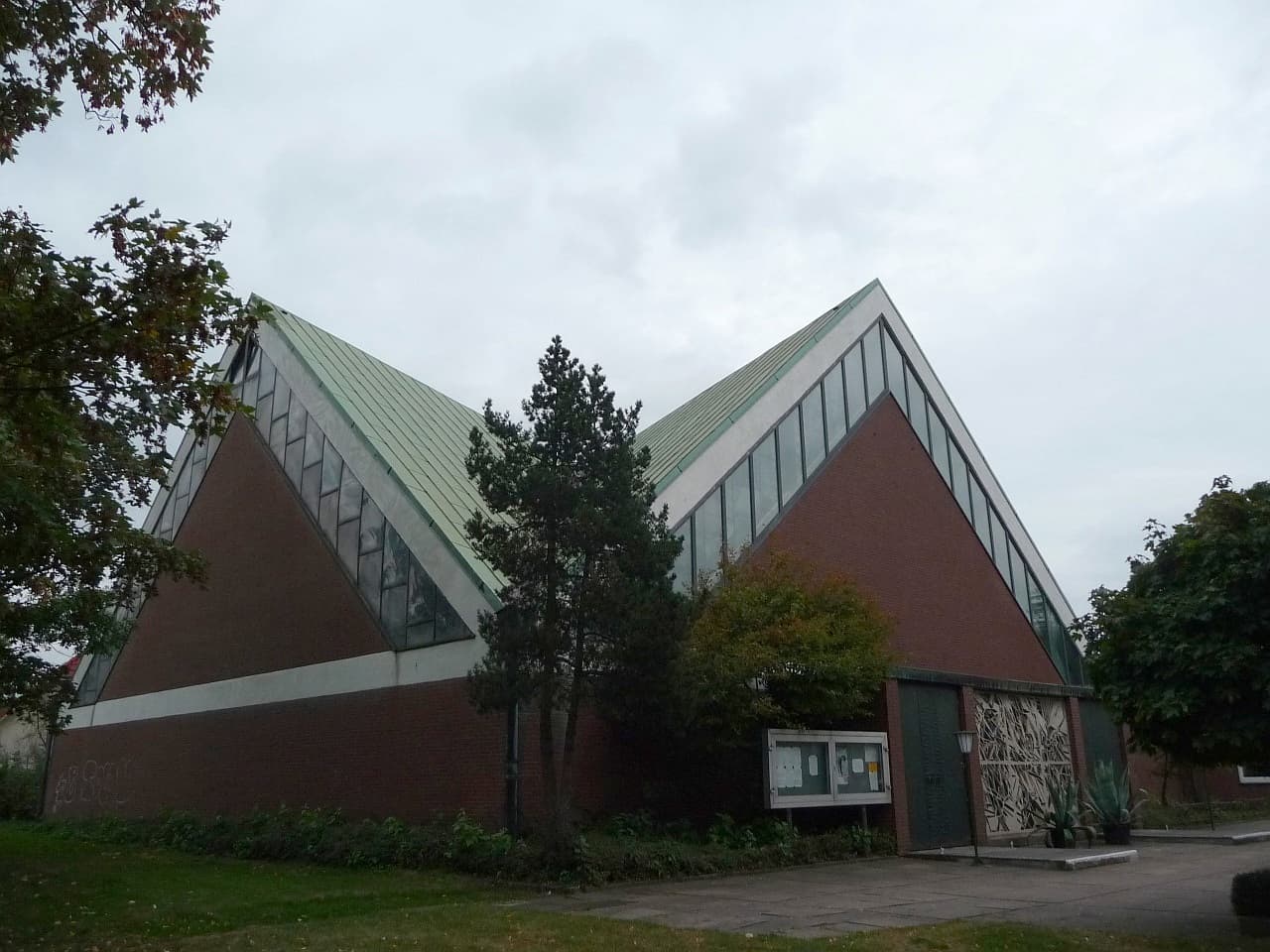St. Josef Church in Bremen: Quiet Catholic Heritage in the City