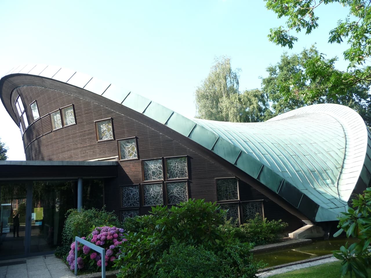 St.-Lukas-Kirche: Bremen’s Quiet Community Anchor in Huchting
