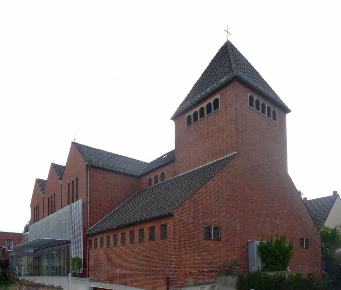 Herz-Jesu-Kirche: Bremen’s Modern Sacred Heart Church