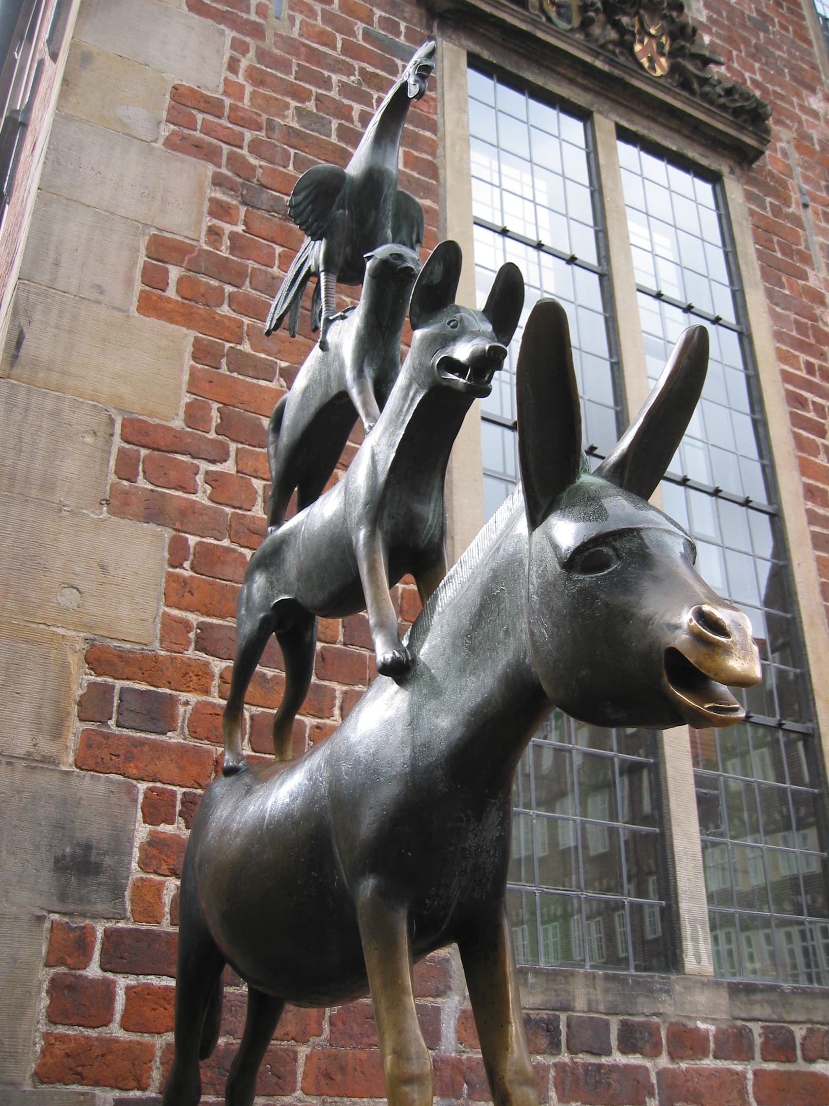 Die Bremer Stadtmusikanten: Bremen’s Iconic Town Musicians Monument