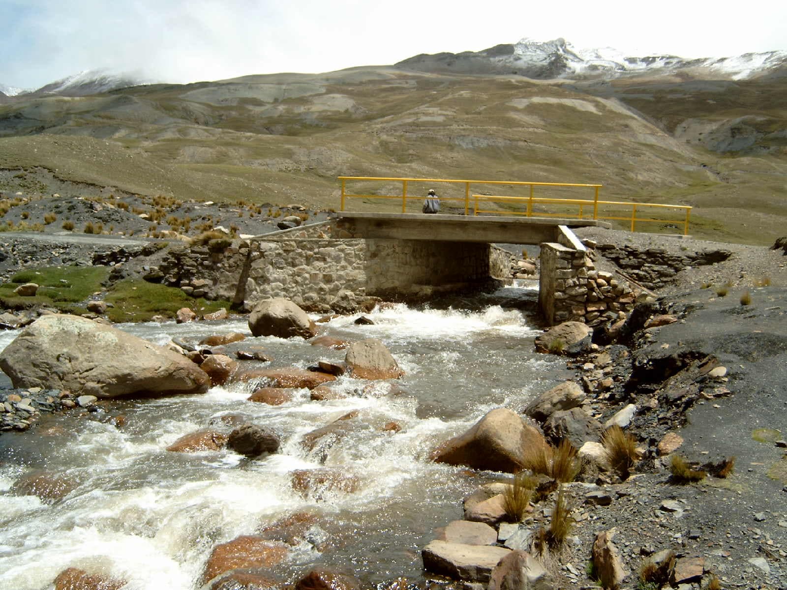 Choqueyapu River: La Paz’s Urban Artery Through the Andes