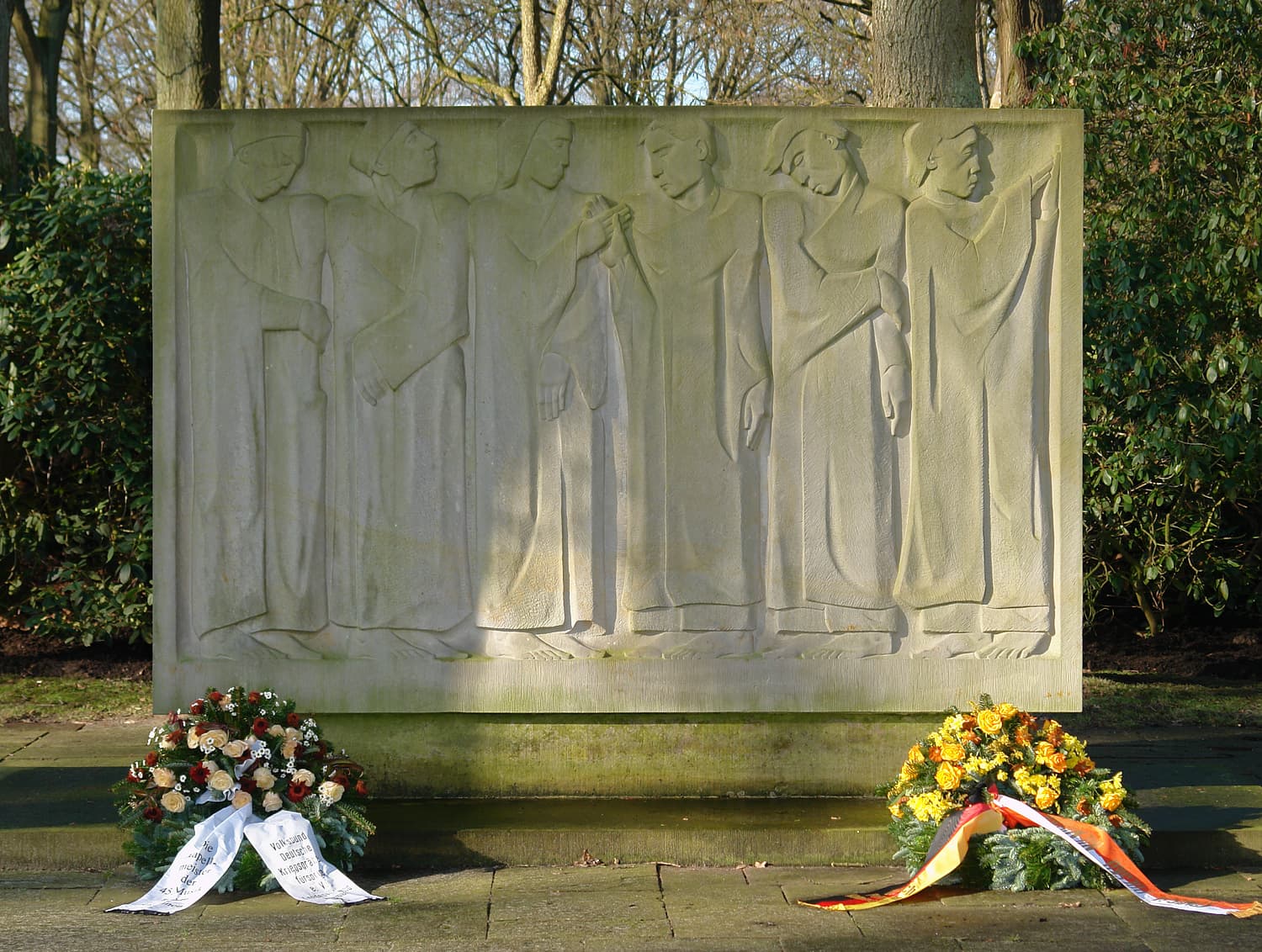 Ehrenanlage für KZ-Opfer und deutsche Soldaten: Bremen’s Quiet Memorial to War and Persecution