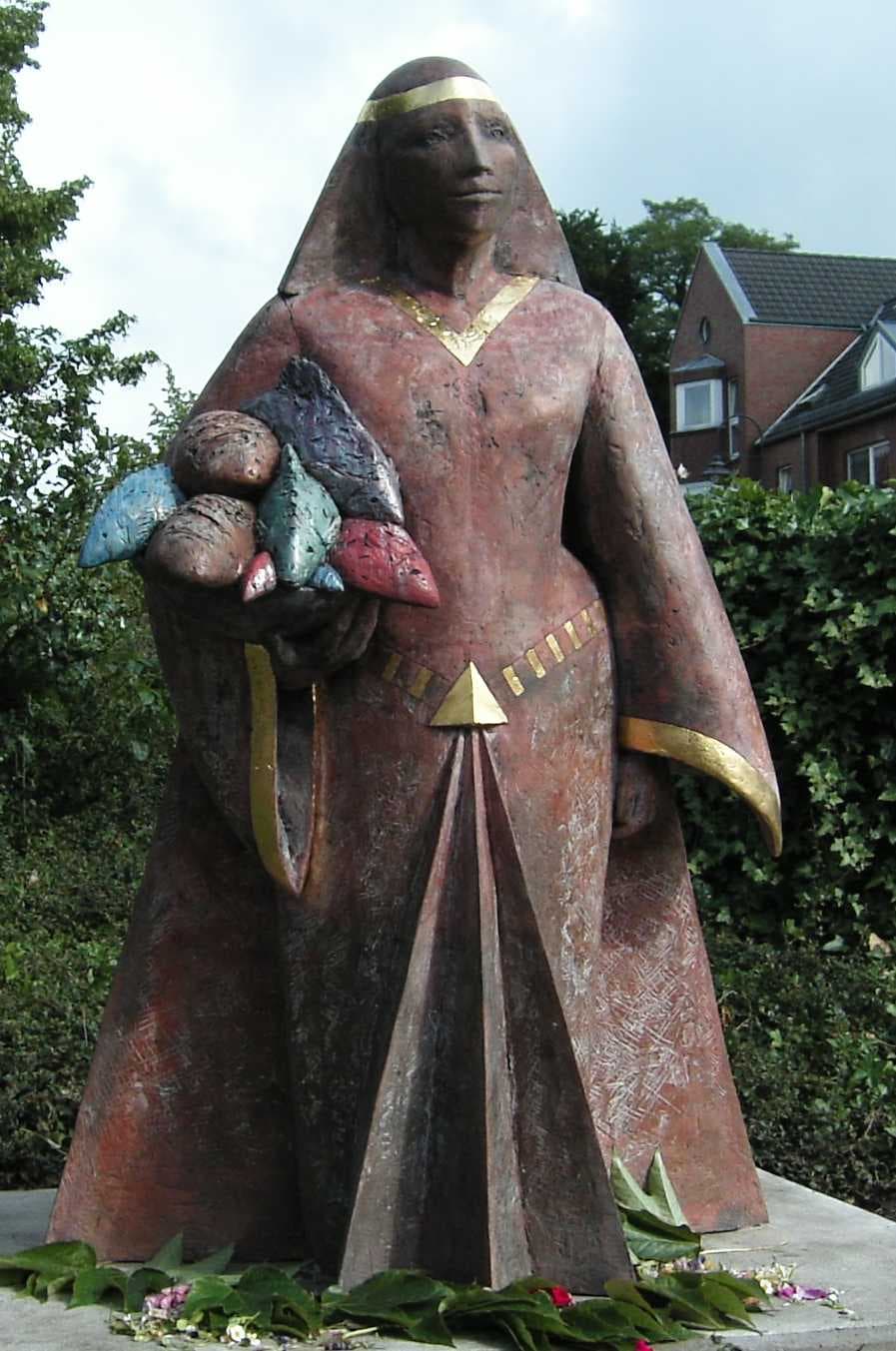 Gräfin-Emma-Denkmal: A Quiet Tribute to Medieval Bremen History