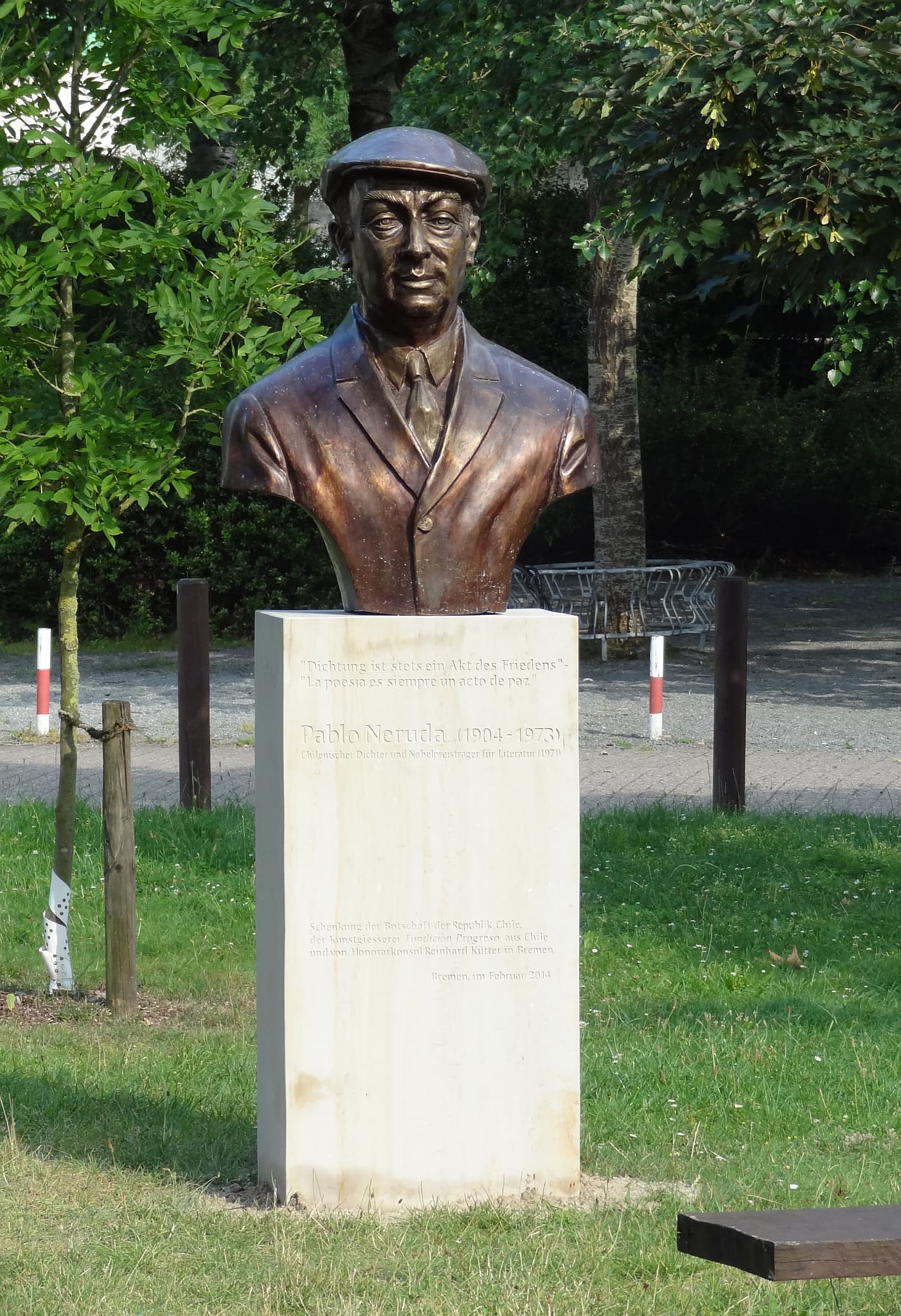 Pablo Neruda Monument in Bremen: Poetic Tribute in the City