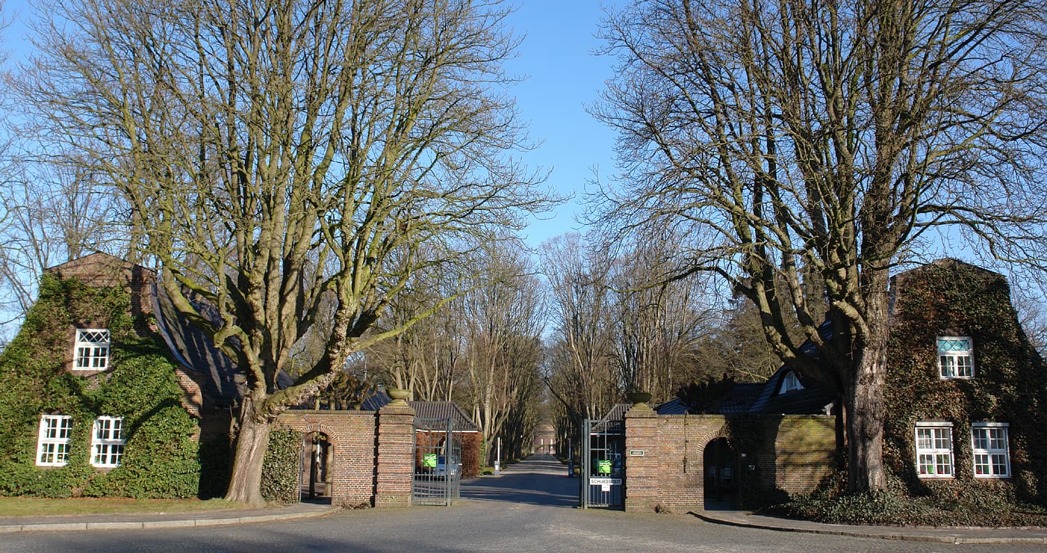 Osterholzer Friedhof: Bremen’s Historic Park Cemetery in Osterholz