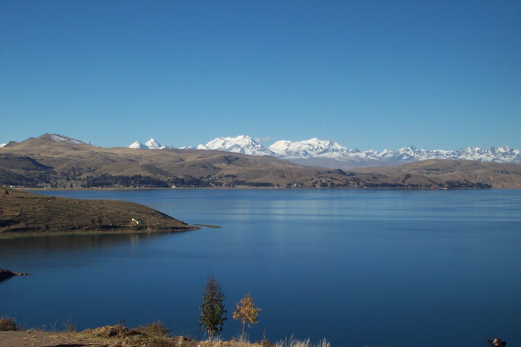 Ch’iyar Juqhu: Trekking Bolivia’s Striking Black Peak in the Cordillera Real