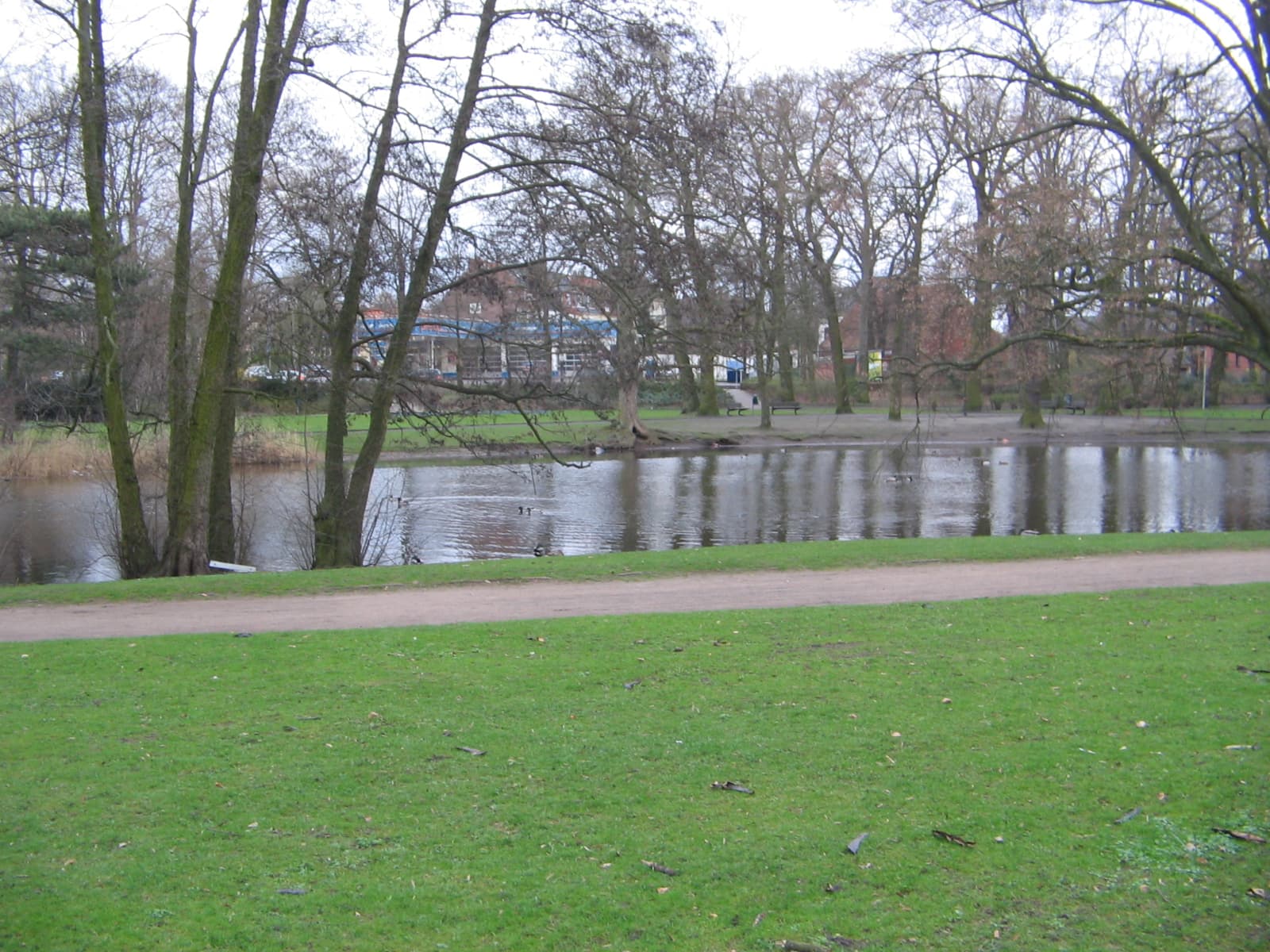 Waller Park, Bremen: Green Spaces and Local Life in Walle