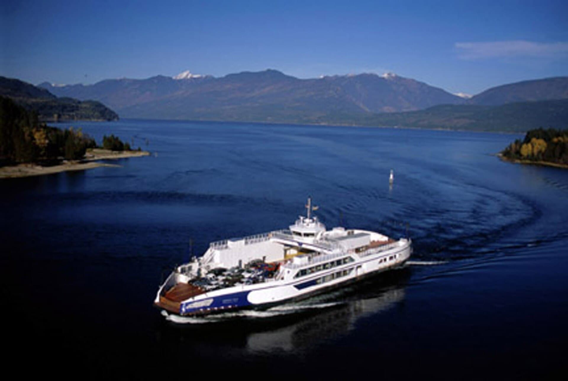 Kootenay Lake: Boating and Mountain Views in British Columbia’s Interior