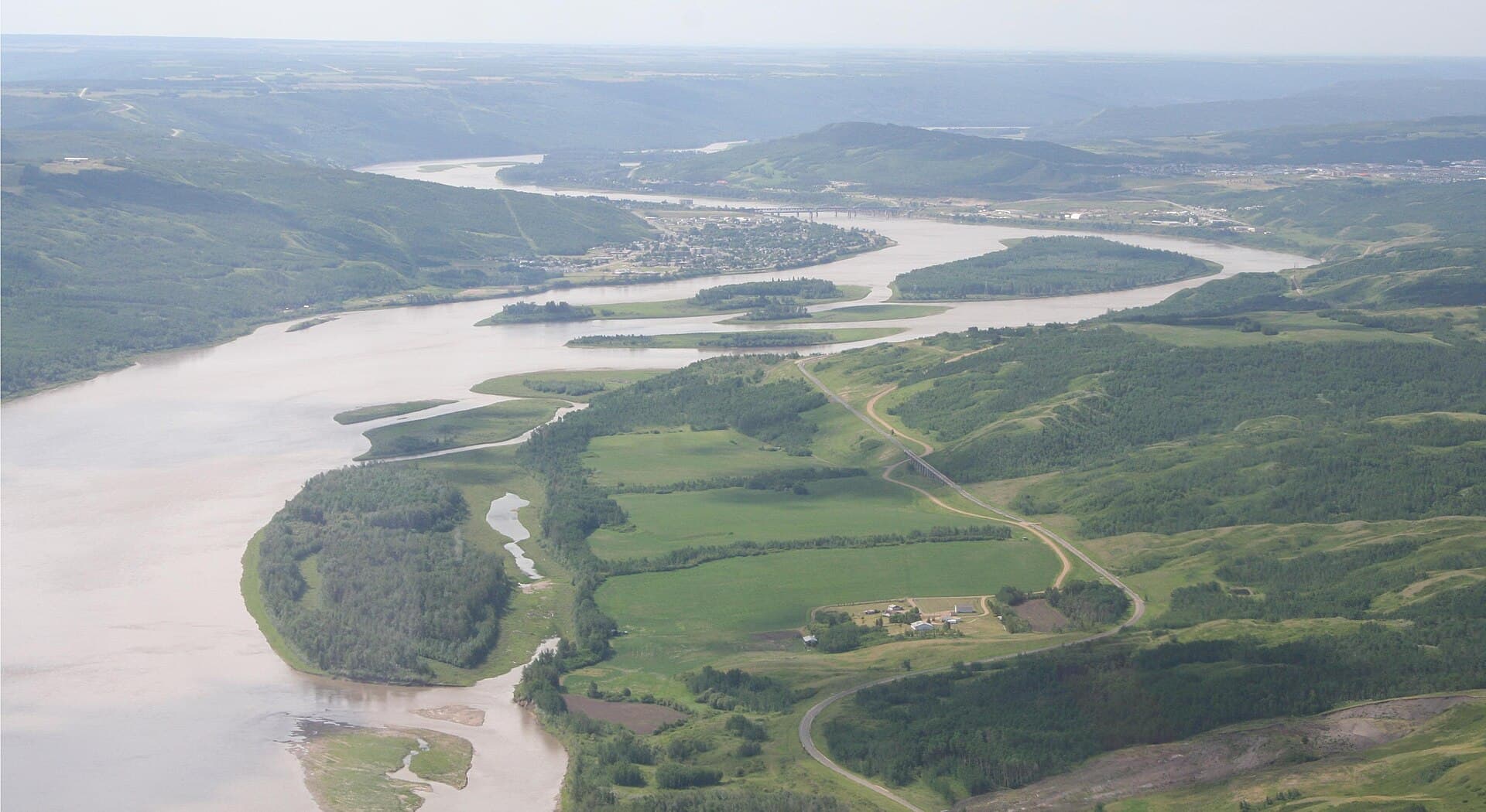 Peace River: Canoeing the Wild Heart of Northern British Columbia