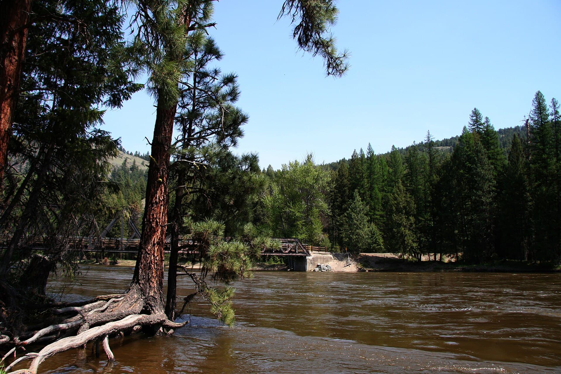 Kettle River, British Columbia: Scenic Paddling and Fishing in the Boundary Country