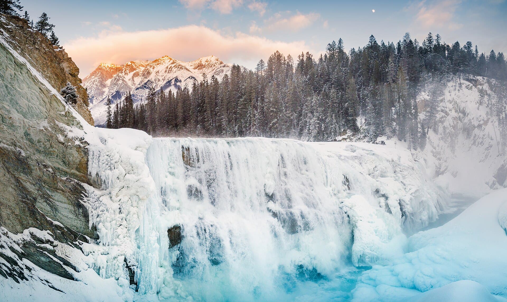 Wapta Falls: British Columbia’s Wide, Thunderous Waterfall on the Kicking Horse River