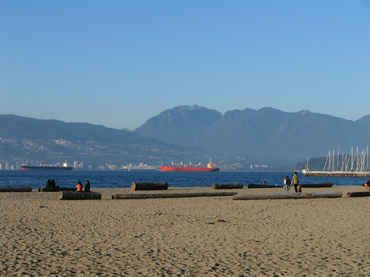 Jericho Beach: Vancouver’s Quiet Waterfront Park with Mountain Views