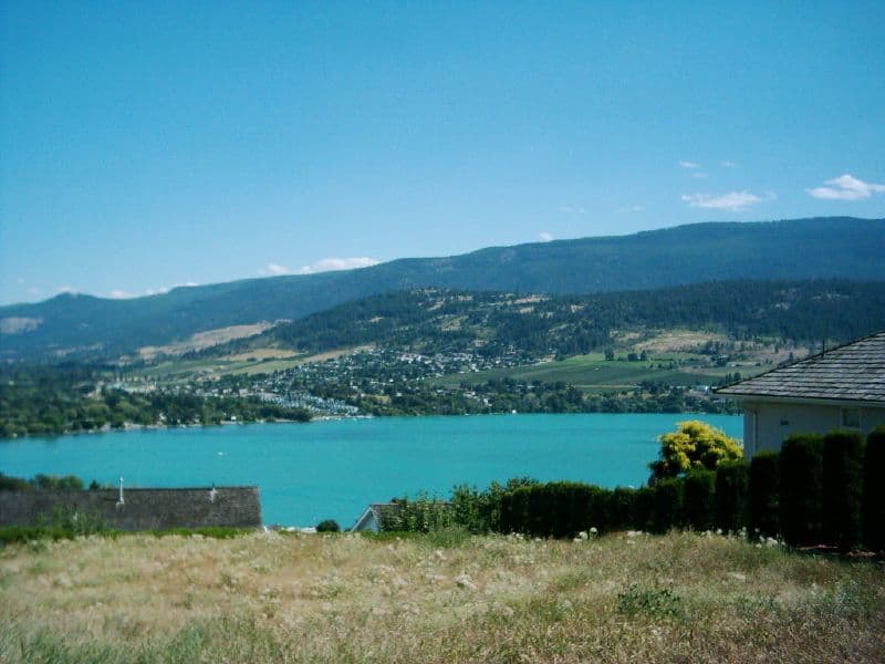 Kalamalka Lake: Turquoise Waters and Trails in British Columbia’s Okanagan