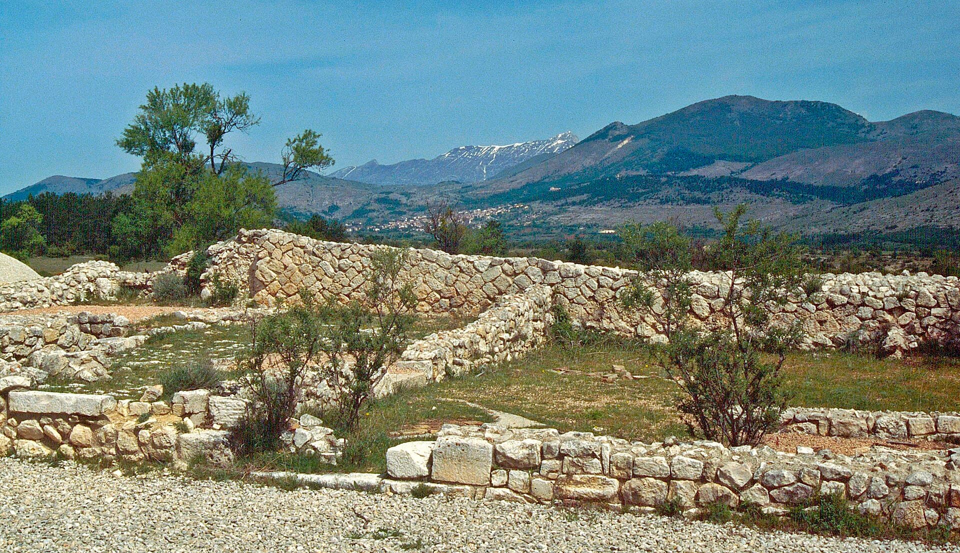 Peltuinum: Tracing Roman Foundations in Abruzzo’s Quiet Valley