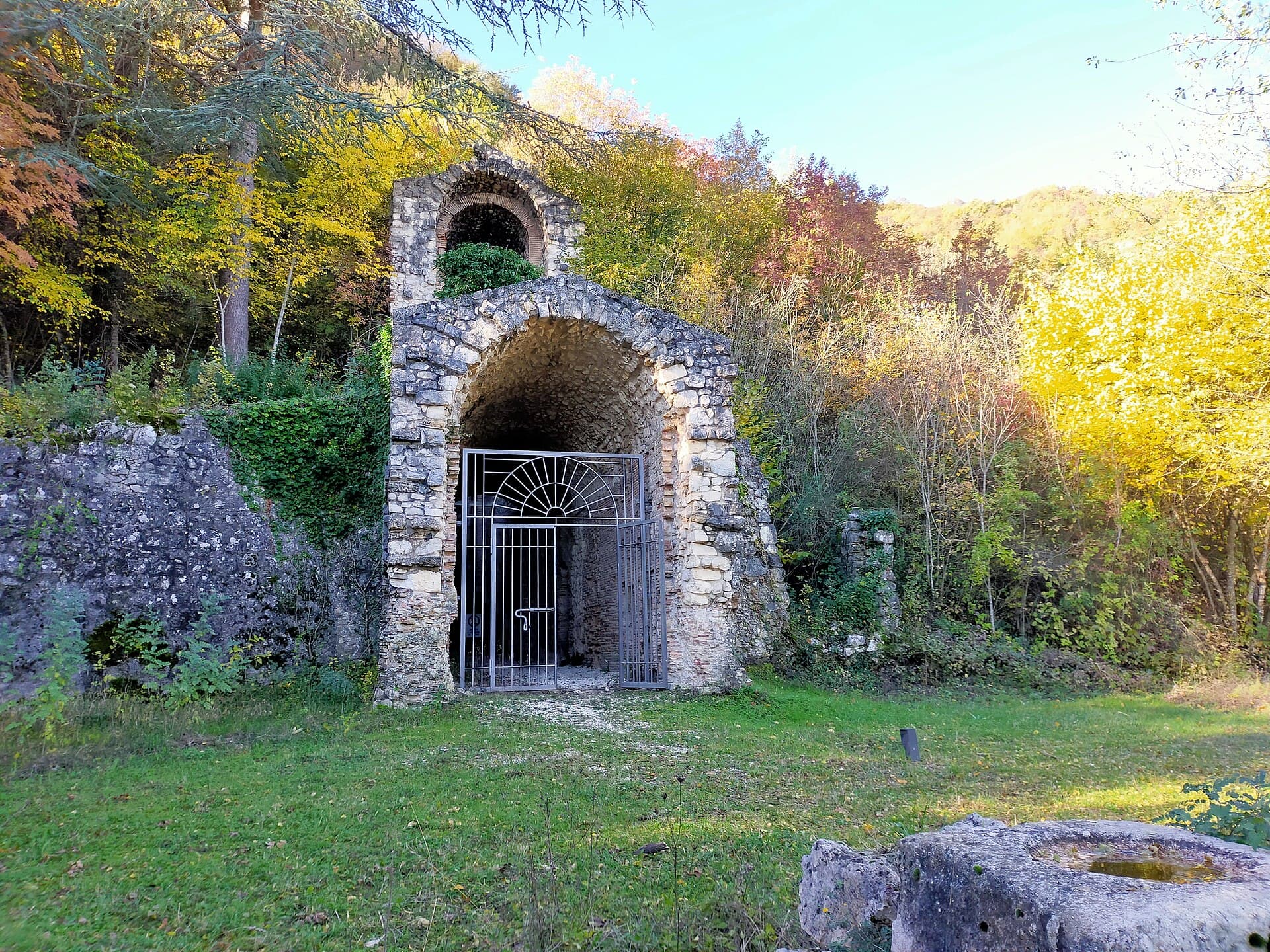 The Tunnels of Claudius: Exploring Ancient Rome’s Monumental Drainage System Near Avezzano