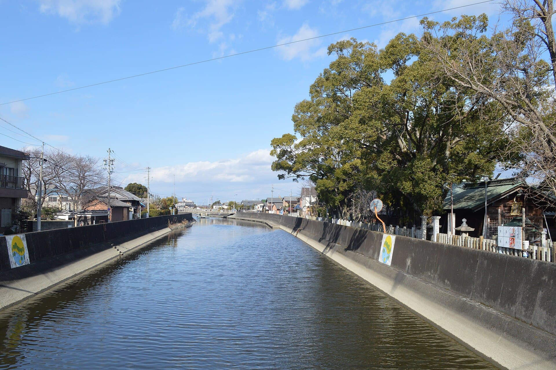 Kanie River: A Peaceful Riverside Escape in Ama, Aichi