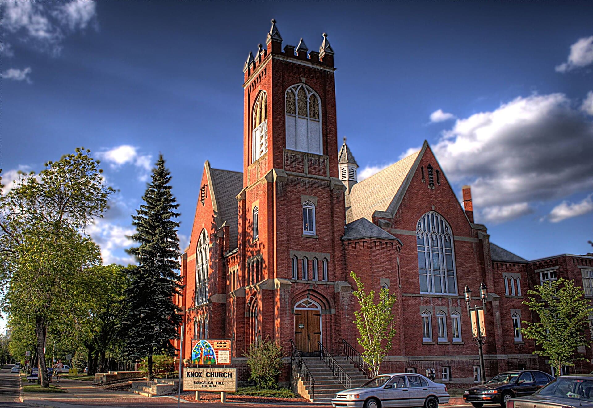 Knox Presbyterian Church: Historic Sanctuary in Downtown Edmonton