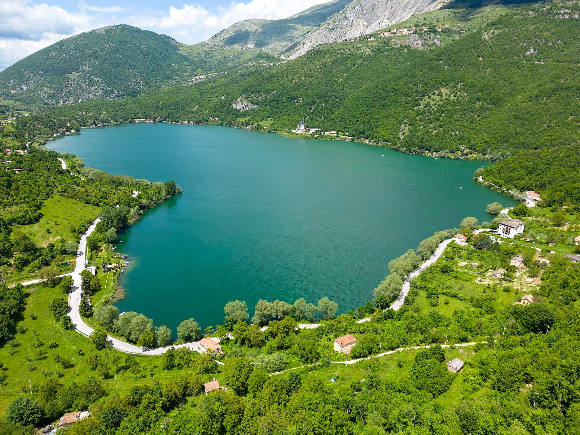 Lago di Scanno: Italy’s Heart-Shaped Lake in Abruzzo