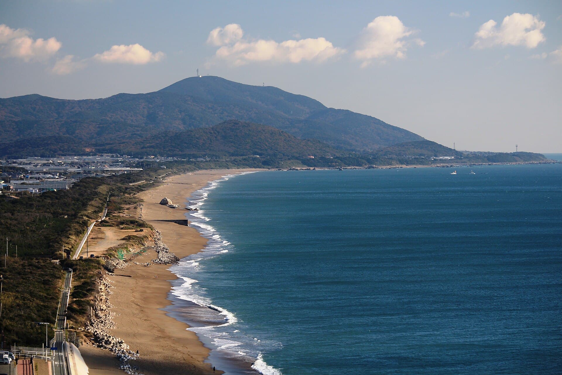 Oyama: Hiking Tahara’s Quiet Coastal Mountain