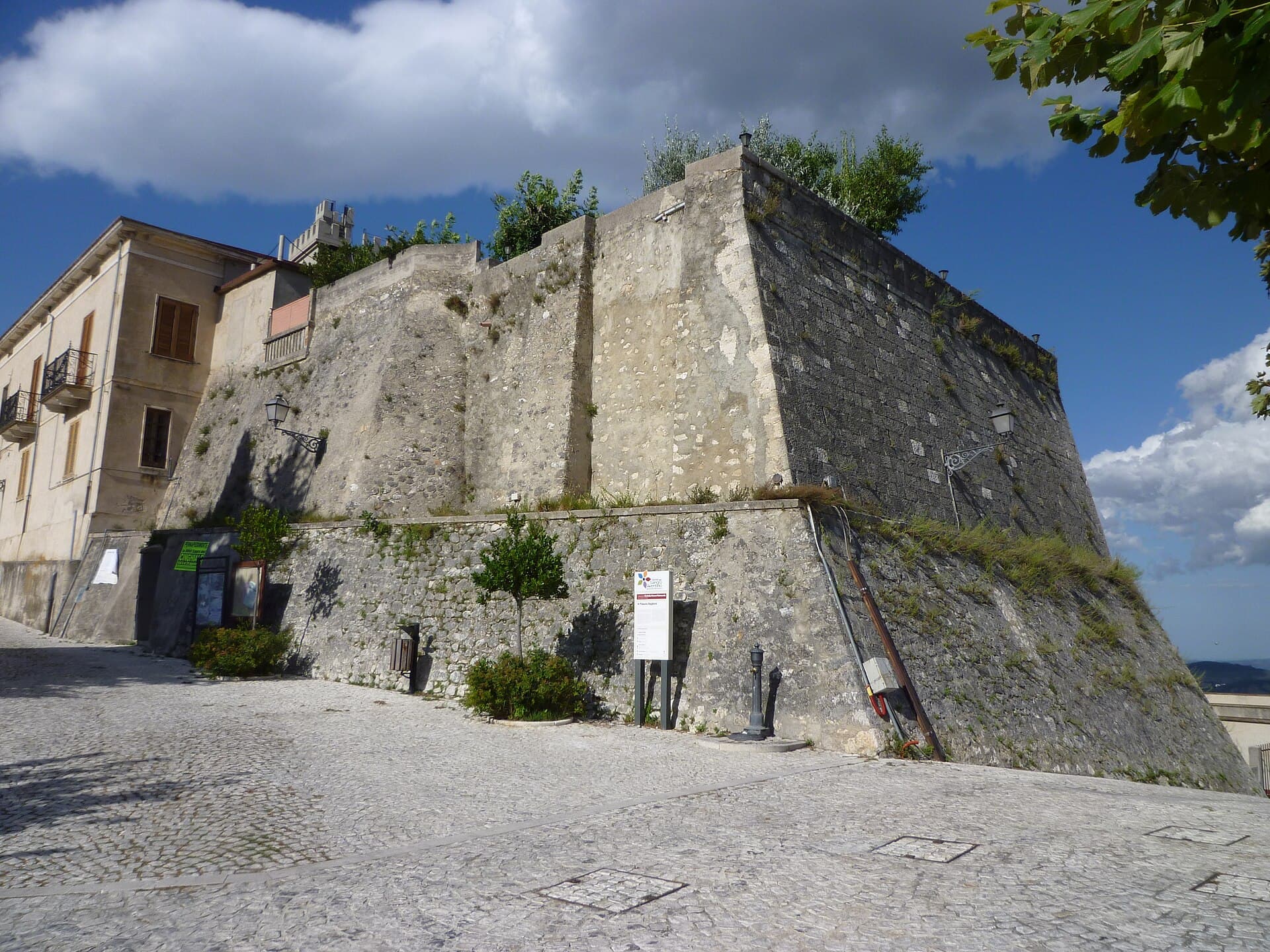 Baglioni Castle: Medieval Fortress in Abruzzo’s Hills