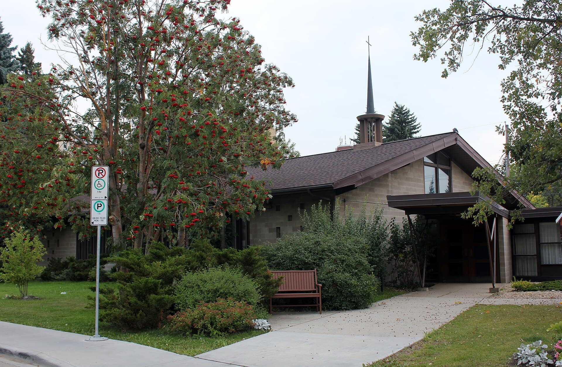 St. George’s Anglican Church: Historic Sanctuary in Edmonton
