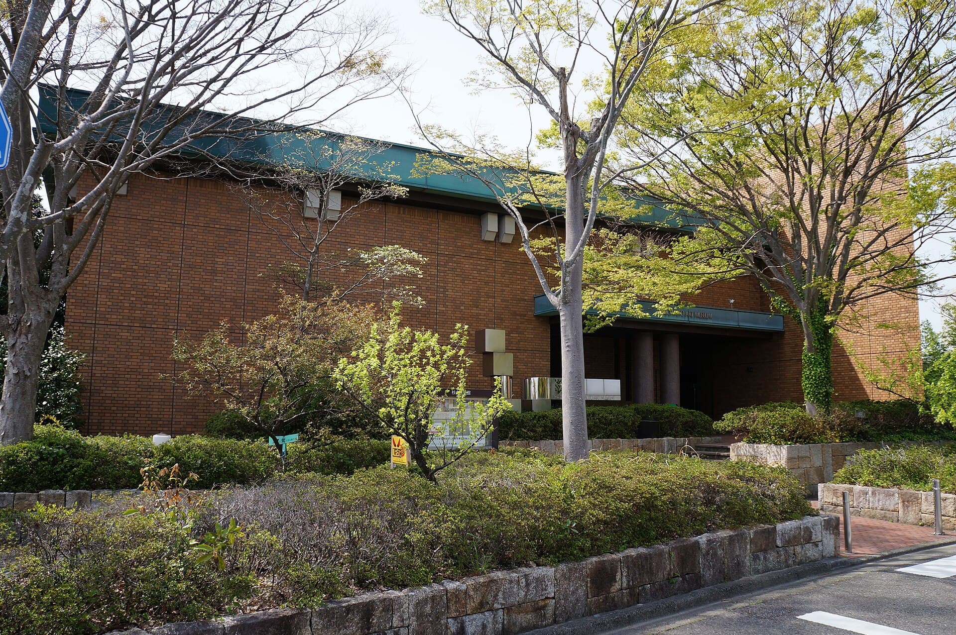 Sugimoto Art Museum: Japanese Art Treasures on Mihama’s Coast