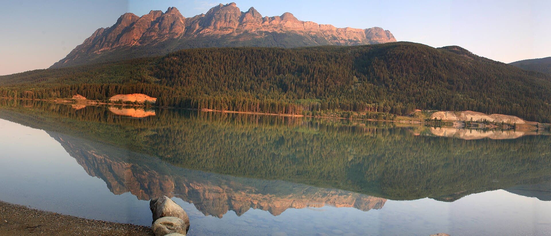 Yellowhead Lake: Turquoise Waters and Mountain Backdrops in Mount Robson Provincial Park