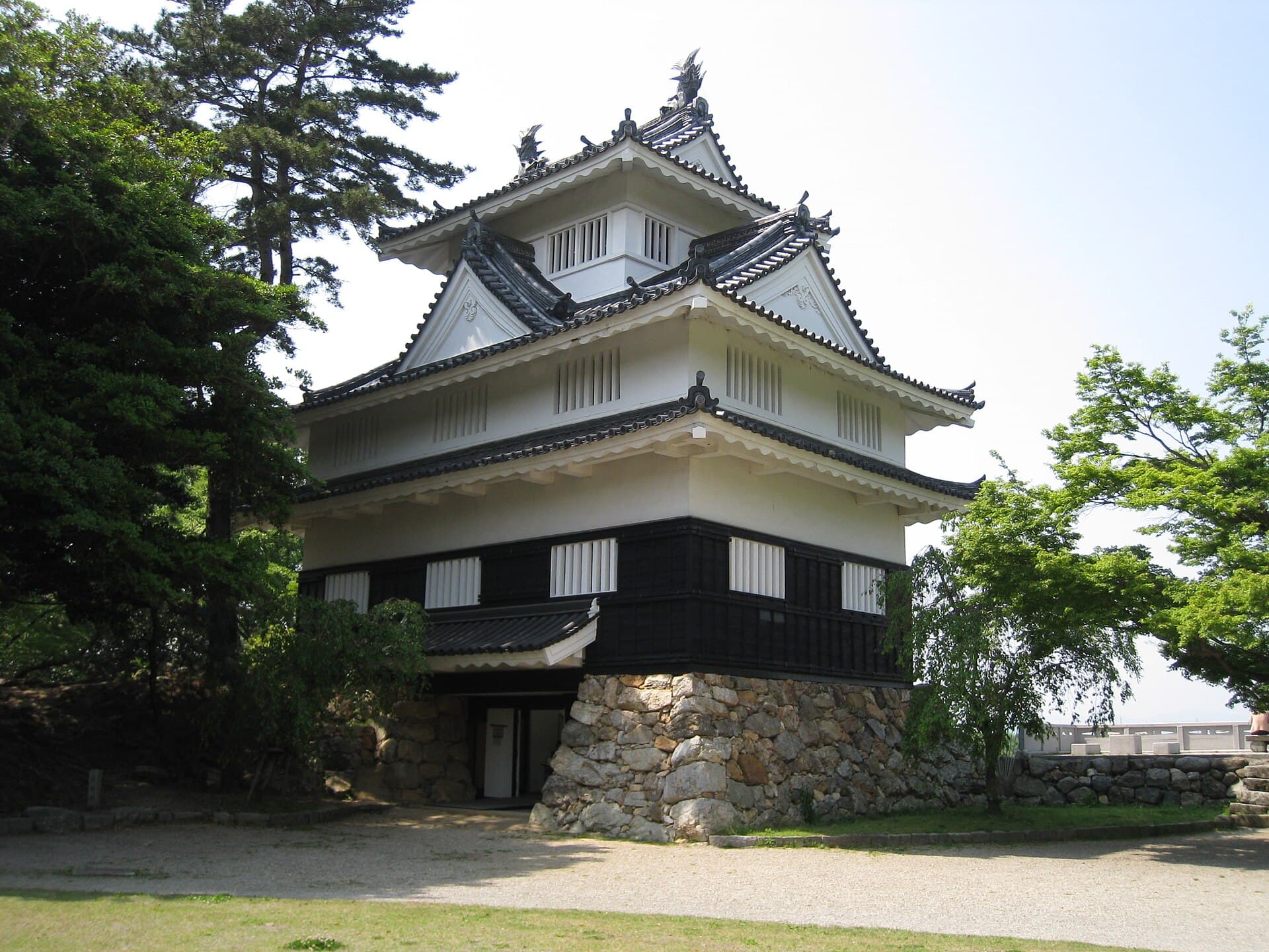 吉田城跡: Exploring Toyohashi’s Historic Castle Ruins in Aichi