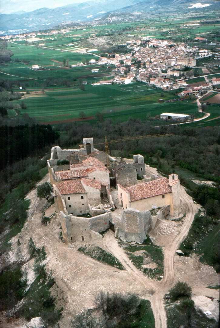 Camponeschi Castle: A Medieval Stronghold in Prata d’Ansidonia