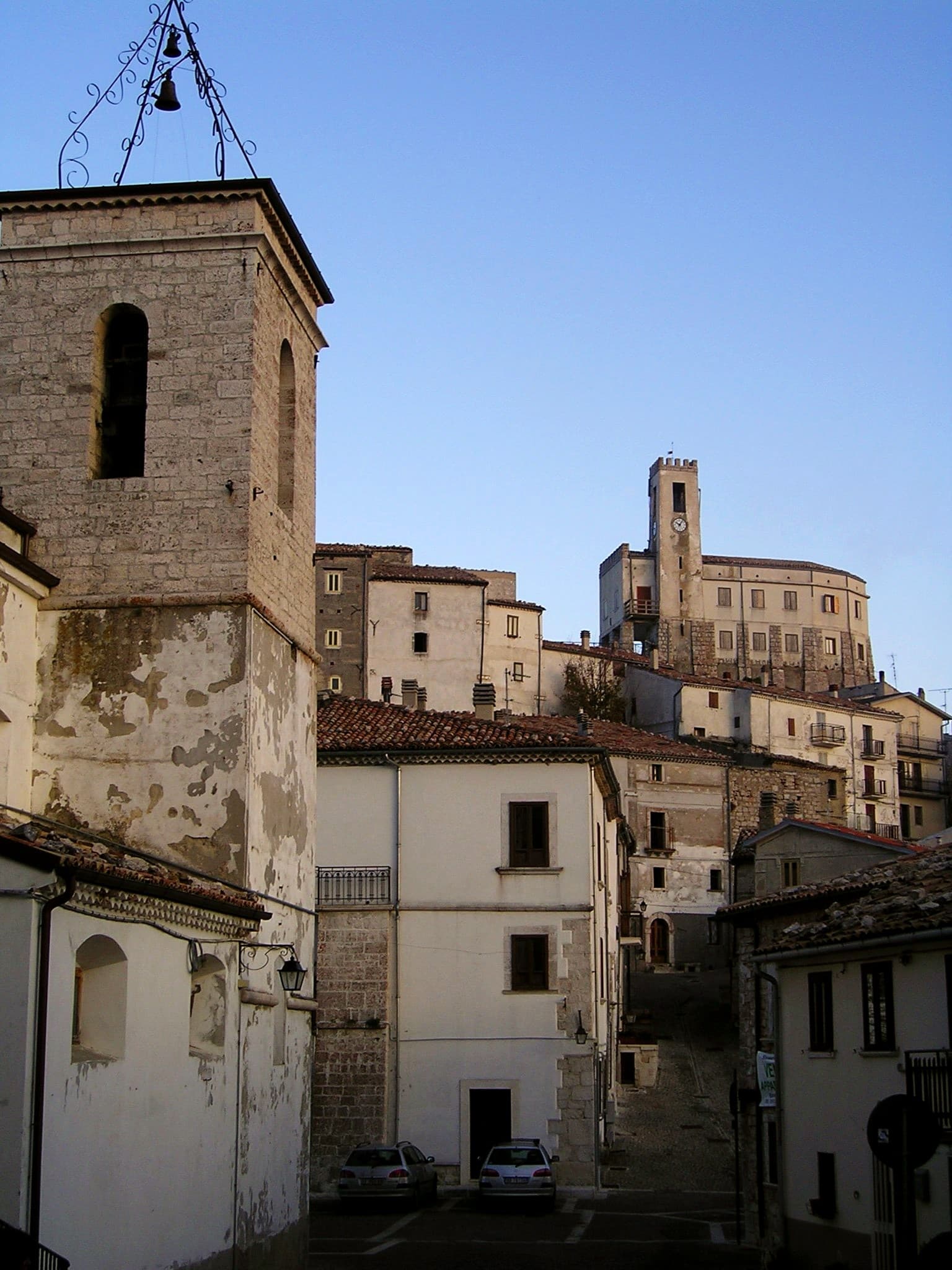 Castello di Gamberale: Medieval Fortress Overlooking Abruzzo’s Sangro Valley