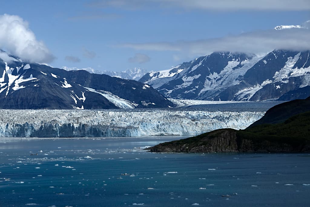 Mount Hubbard: Alaska’s Towering St. Elias Peak in Wrangell-St. Elias National Park